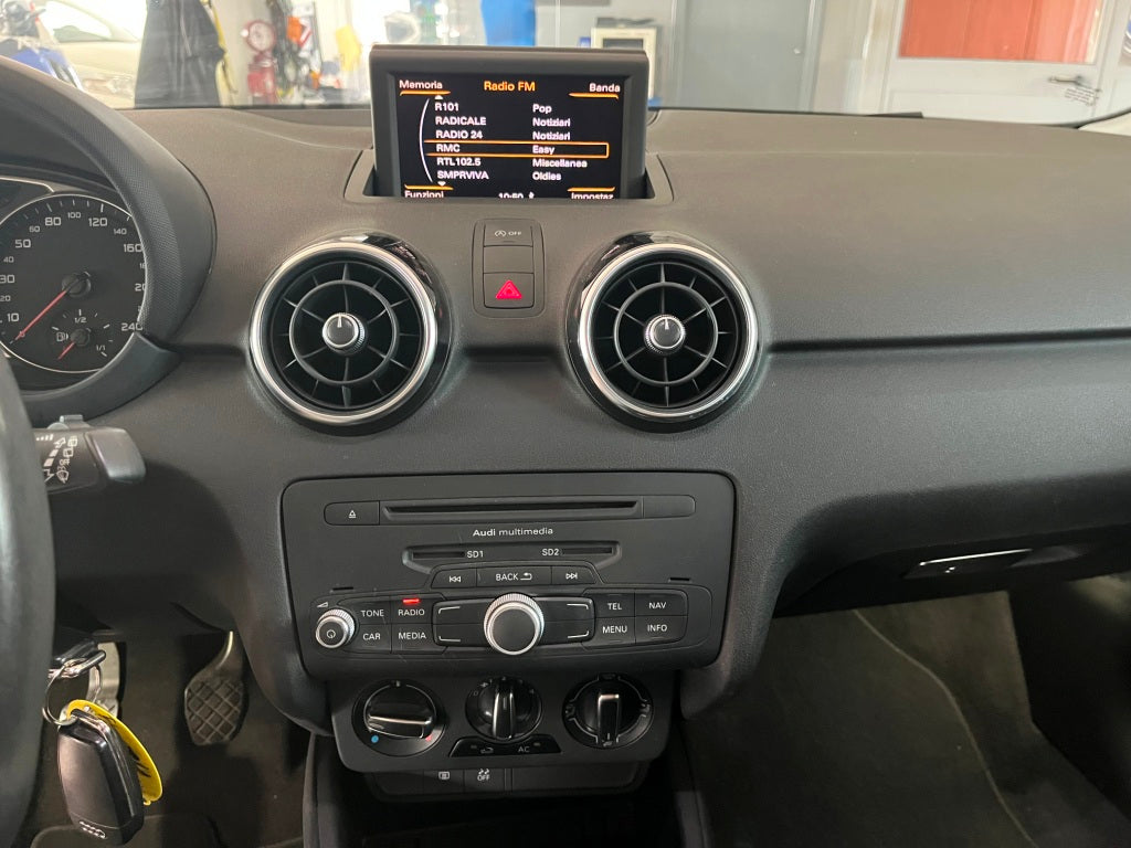 Audi A1 1.6 TDi Ambition 105 Cv  Per Neopatentati