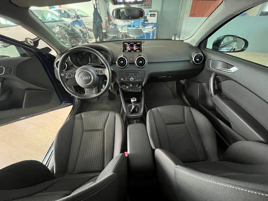 Audi A1 1.6 TDi Ambition 105 Cv  Per Neopatentati