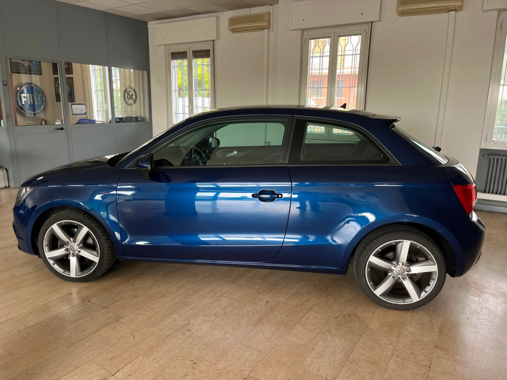 Audi A1 1.6 TDi Ambition 105 Cv  Per Neopatentati