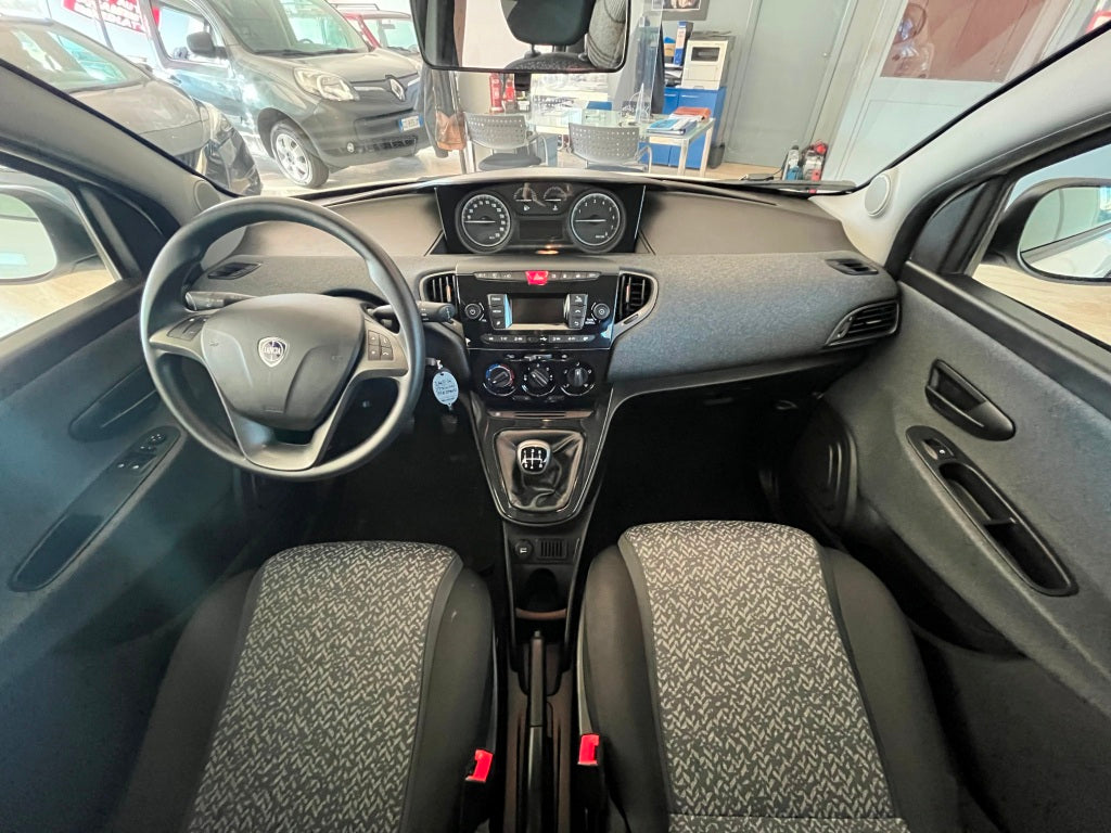 Lancia Ypsilon 0.9 T.air Metano Ecochic