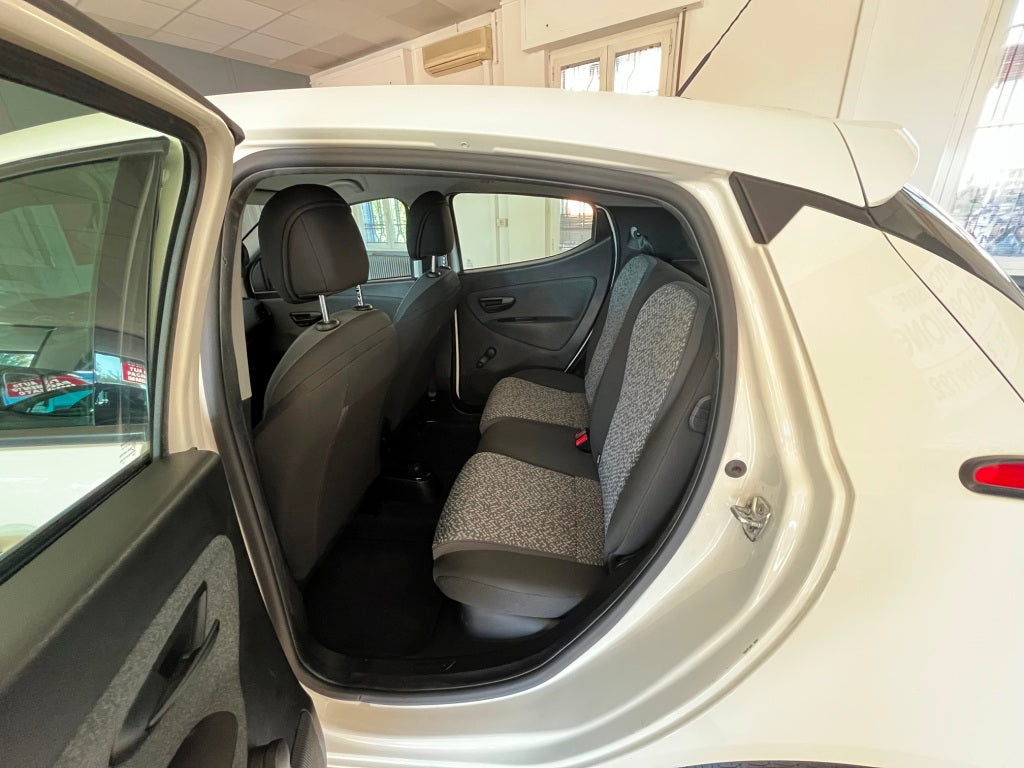 Lancia Ypsilon 0.9 T.air Metano Ecochic