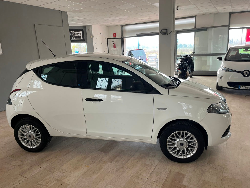 Lancia Ypsilon 0.9 T.air Metano Ecochic