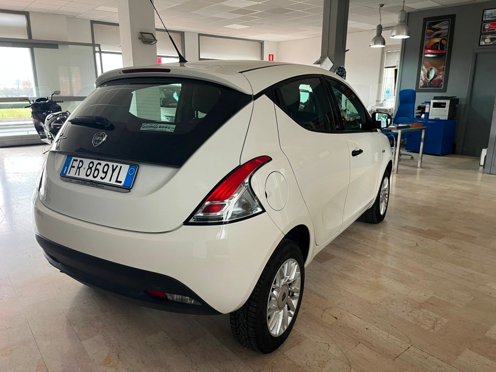 Lancia Ypsilon 0.9 T.air Metano Ecochic