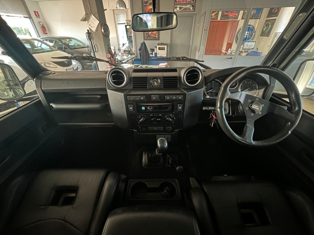 Land Rover Defender 7P 110 2.4 td S SW