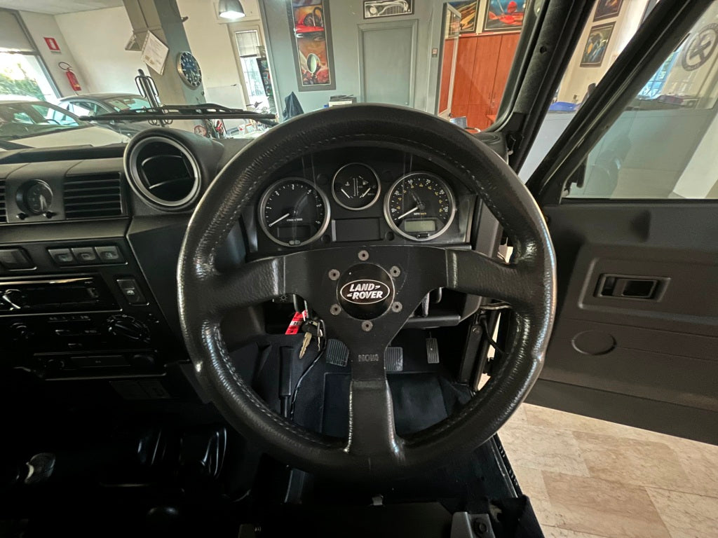 Land Rover Defender 7P 110 2.4 td S SW