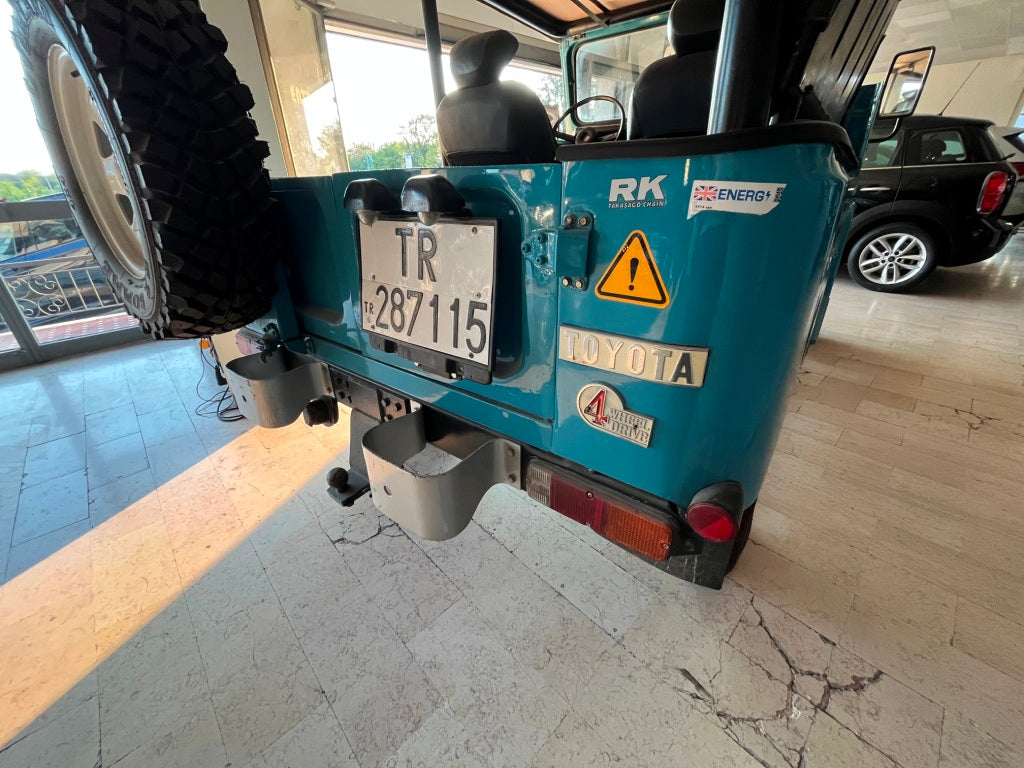 Toyota Land Cruiser BJ 40