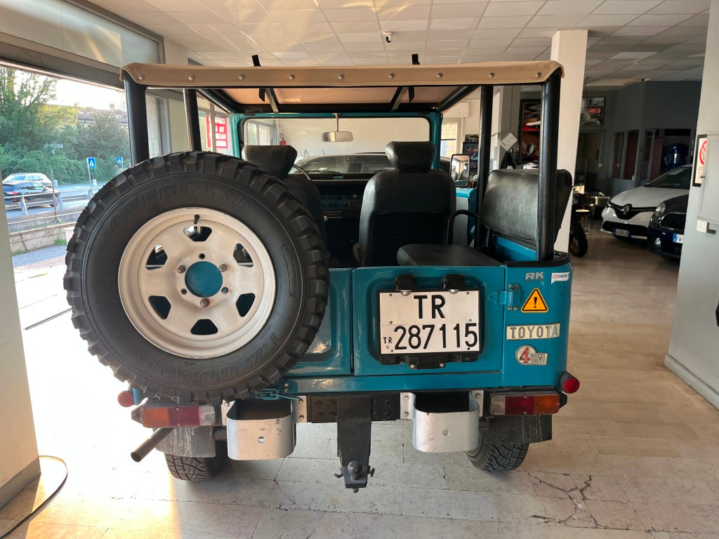 Toyota Land Cruiser BJ 40
