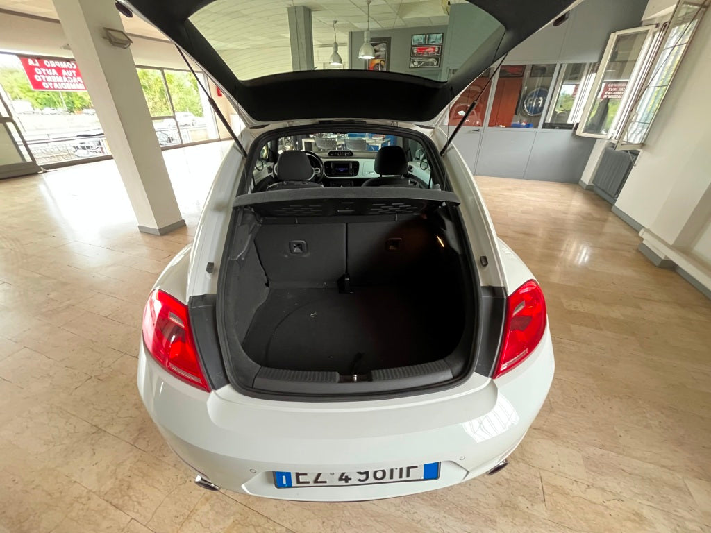 Volkswagen Maggiolino 2.0 TDI BlueMotion Design