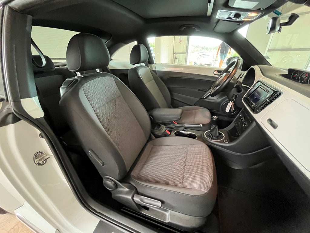 Volkswagen Maggiolino 2.0 TDI BlueMotion Design